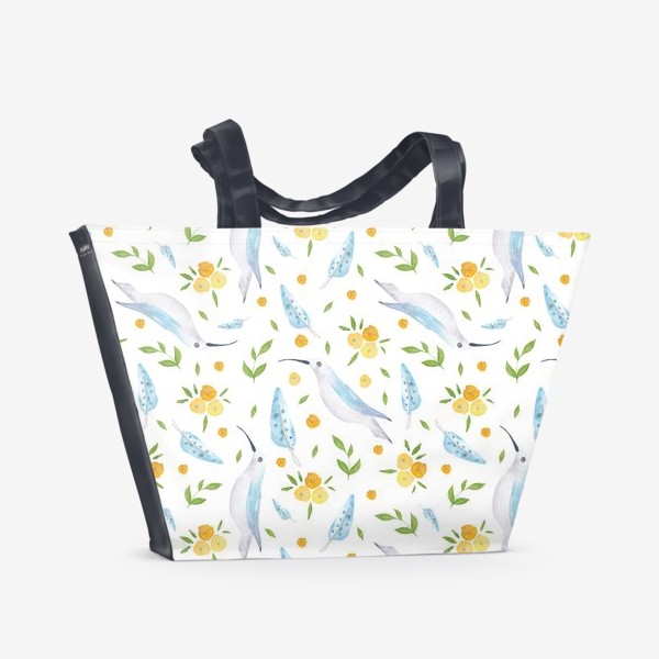 Пляжная сумка «Орнамент из птичек и желтых цветов»