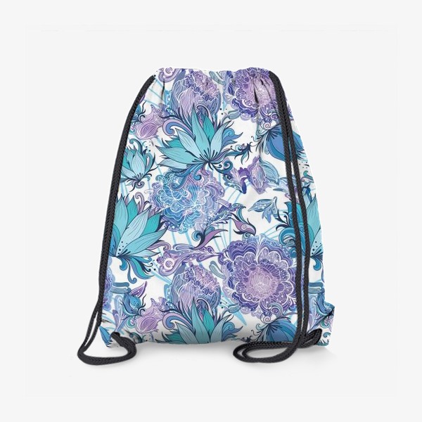 Рюкзак «Зимние цветы - паттерн с лилиями и пионами на белом фоне»