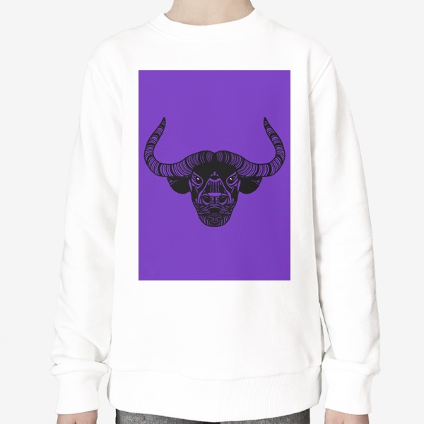 Свитшот &laquo;Символ 2021 года - брутальный бык на фиолетовом фоне&raquo;