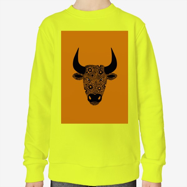 Свитшот &laquo;Символ года - черный бык из цветов на оранжевом фоне&raquo;