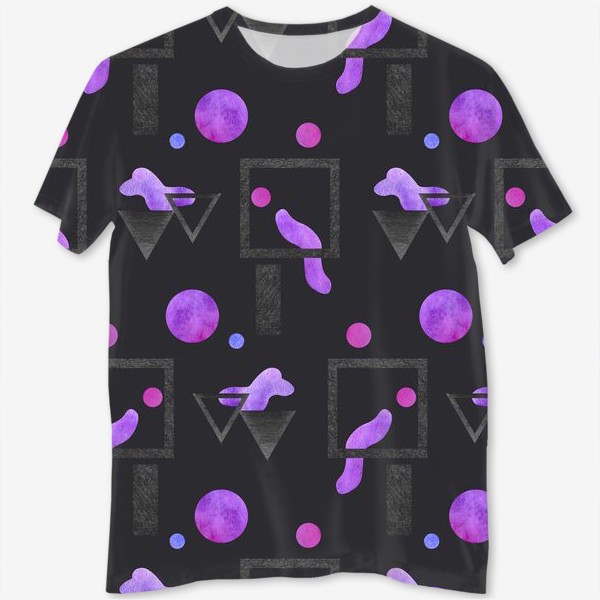 Футболка с полной запечаткой «Пурпурные фигуры на темном фоне - геометрическая абстракция»