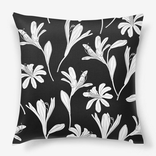 Подушка «чёрно-белые цветы»