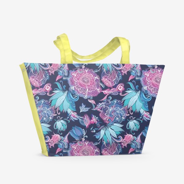 Пляжная сумка «Волшебный сад с лилиями и пионами на синем фоне»