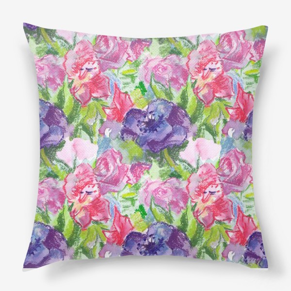 Подушка «Узор с розовыми и фиолетовыми цветами, нарисованный акварелью и пастелью»