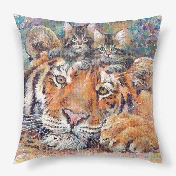 Подушка «Тигр и котята»