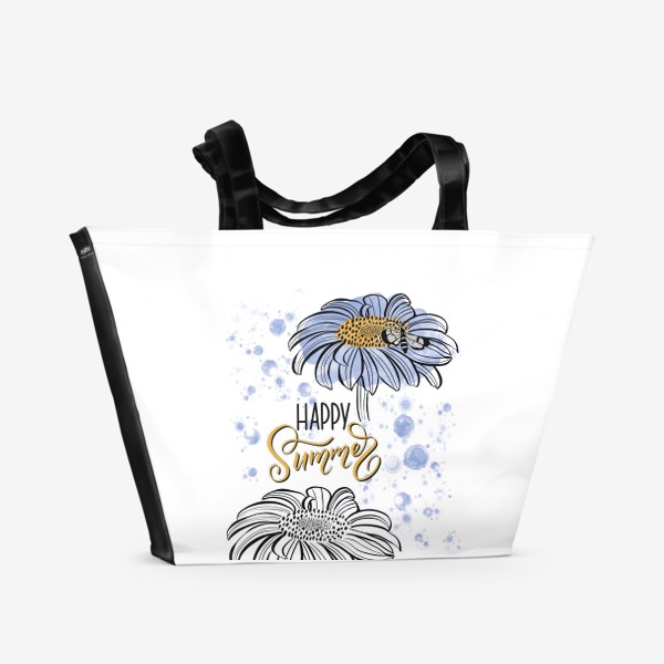 Пляжная сумка «Иллюстрация с голубой  ромашкой и надписью Happy summer. Графика и акварель.»