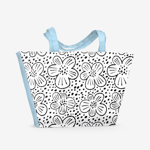 Пляжная сумка «Черно-белый паттерн с цветами и точками»