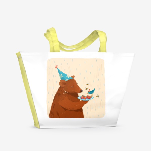 Пляжная сумка «Медведь в колпаке кормит птицу клубникой»