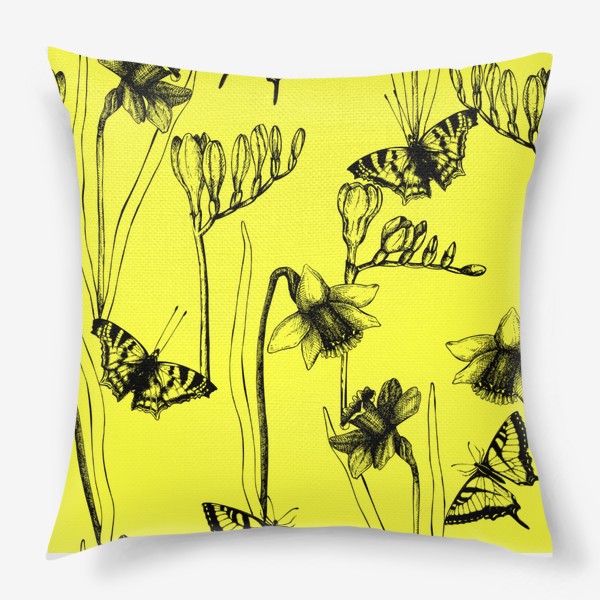 Подушка «Паттерн с нарциссами и бабочками на желтом фоне»