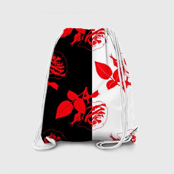 Рюкзак «Красные цветы на черно-белом фоне»