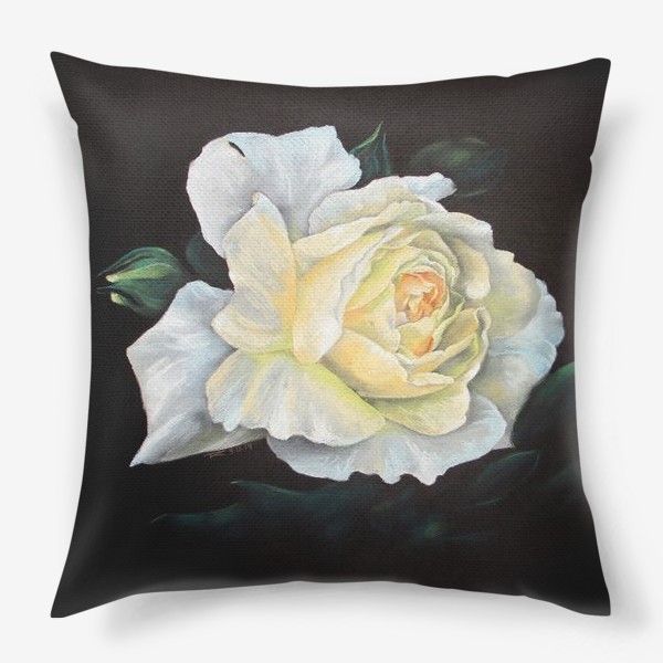Подушка «Белая роза пастель»