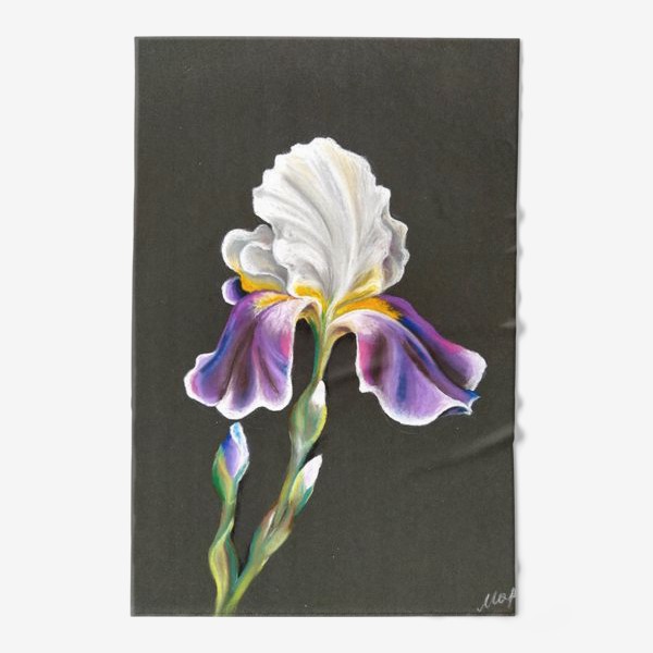 Полотенце &laquo;Бело-фиолетовый цветок, Ирис сухой пастелью на темном фоне&raquo;