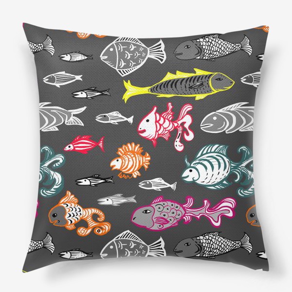 Подушка «Экзотические цветные рыбы на сером»