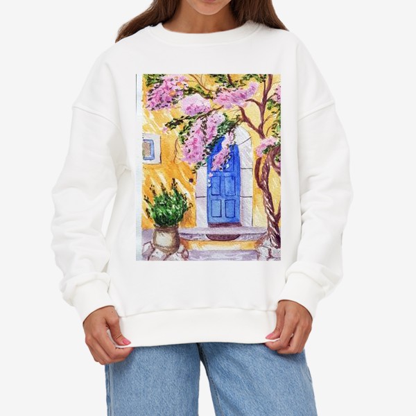 Свитшот «Синяя дверь, желтый дом, цветущее дерево.»