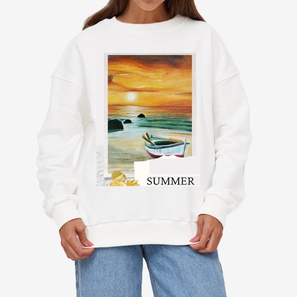Свитшот «Коллаж Лето с лодкой на берегу моря перед закатом в желтых тонах»