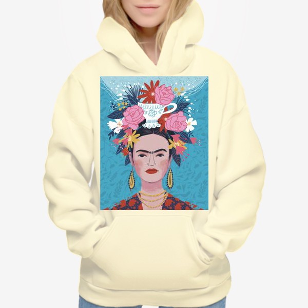 Худи «Портрет Фриды Кало с большим букетом на голове на сиреневом и голубом фоне»