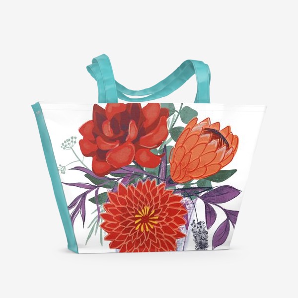 Пляжная сумка «Красные цветы и листья эвкалипта в вазе на белом фоне»