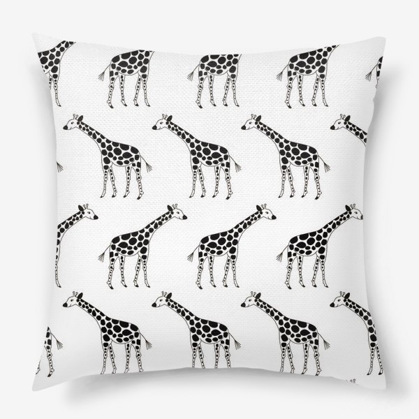 Подушка «Черно-белые жирафы»