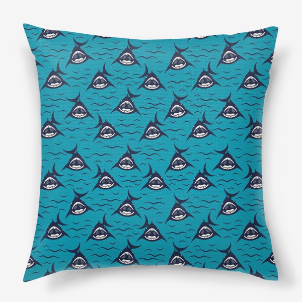 Подушка «Зубастые акулы в море»