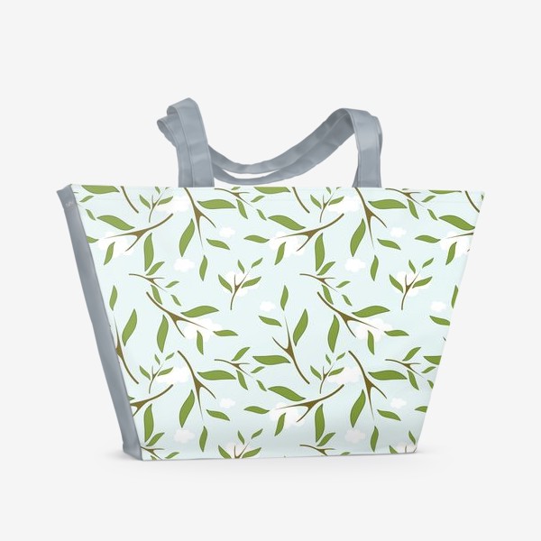 Пляжная сумка «Нежный паттерн: ветки с листьями, небо и облака»