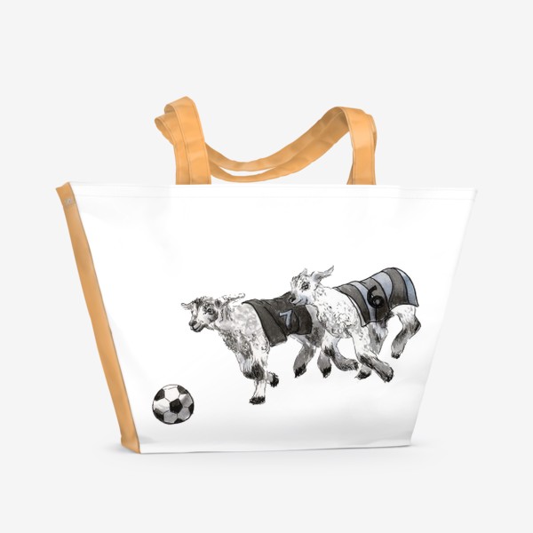 Пляжная сумка &laquo;Пара овец играет с мячем в футбол&raquo;