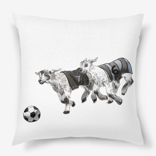 Подушка «Пара овец играет с мячем в футбол»