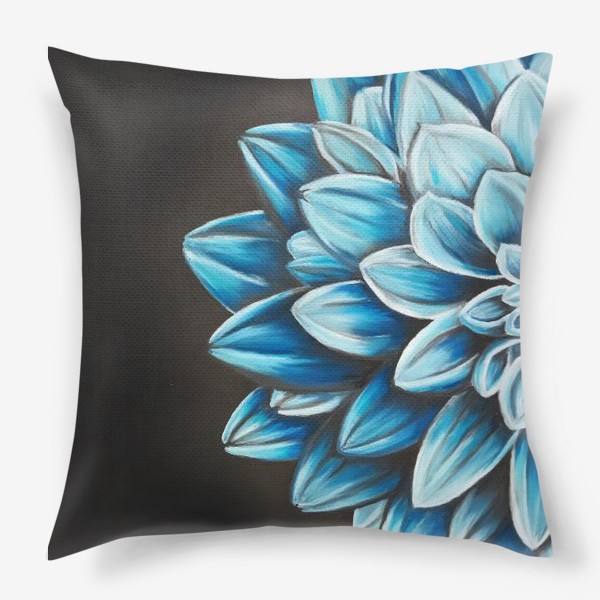 Подушка «Цветок голубой хризантемы крупно на черном фоне пастелью»