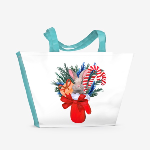 Пляжная сумка «Серый новогодний заяц в красной варежки с подарком, еловыми ветками и карамельные трости»