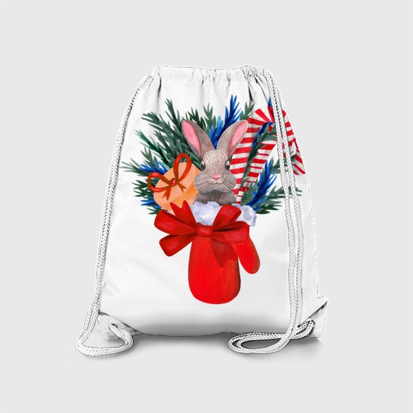 Рюкзак «Серый новогодний заяц в красной варежки с подарком, еловыми ветками и карамельные трости»