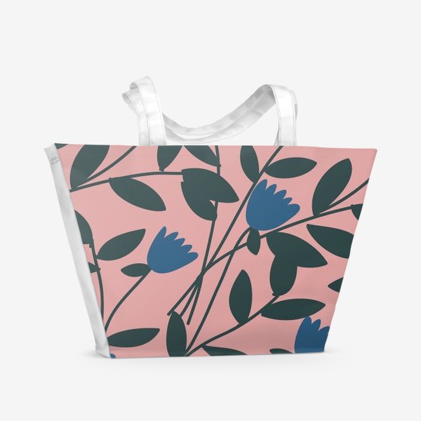 Пляжная сумка «Синие цветы на розовом фоне / Blue flowers on pink background»