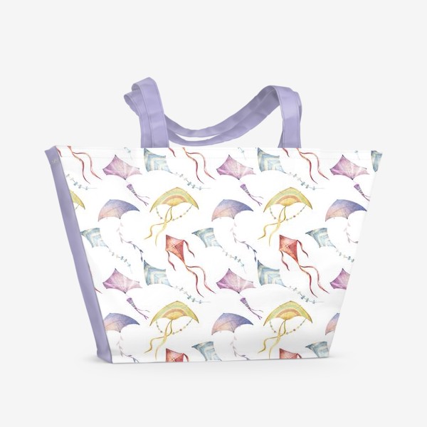 Пляжная сумка «Акварельный бесшовный фон с яркими иллюстрациями разноцветных воздушных змеев. Летний паттерн»