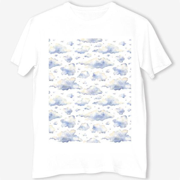 Футболка «Акварельный нарисованный вручную бесшовный фон с иллюстрациями облачного голубого неба. Небесный пейзаж, птицы»