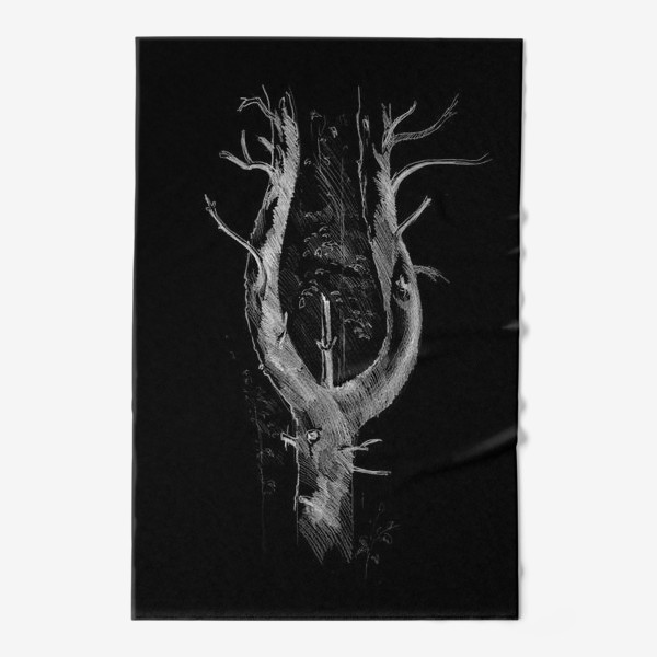 Полотенце &laquo;Нарисованная вручную карандашом лесная иллюстрация, раздвоенный ствол дерева, сосна, кора. Черный фон&raquo;