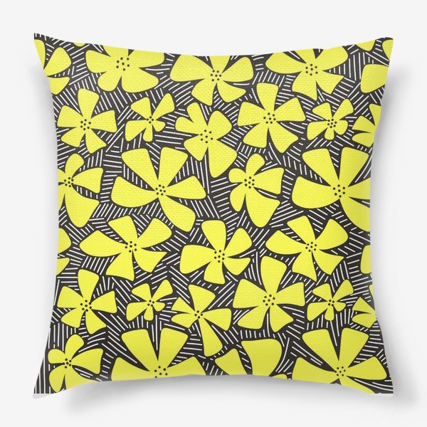Подушка «Летний паттерн с желтыми цветами»