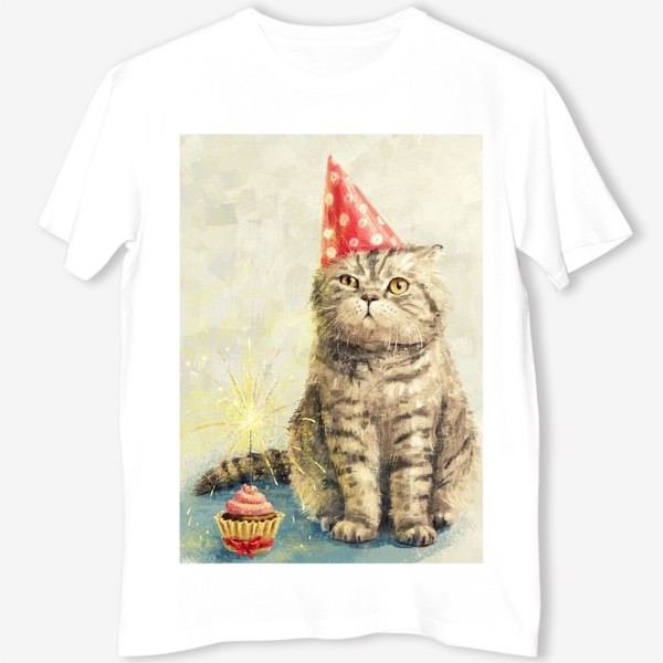 Футболка «День рождения кота, недовольный полосатый британец с праздничным кексом. Забавная прикольная открытка, смешной котик»
