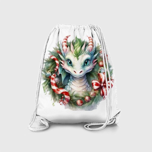 Рюкзак «Дракончик с конфетными рожками выглядывает из рождественского венка. Год Дракона 2024. Акварель»