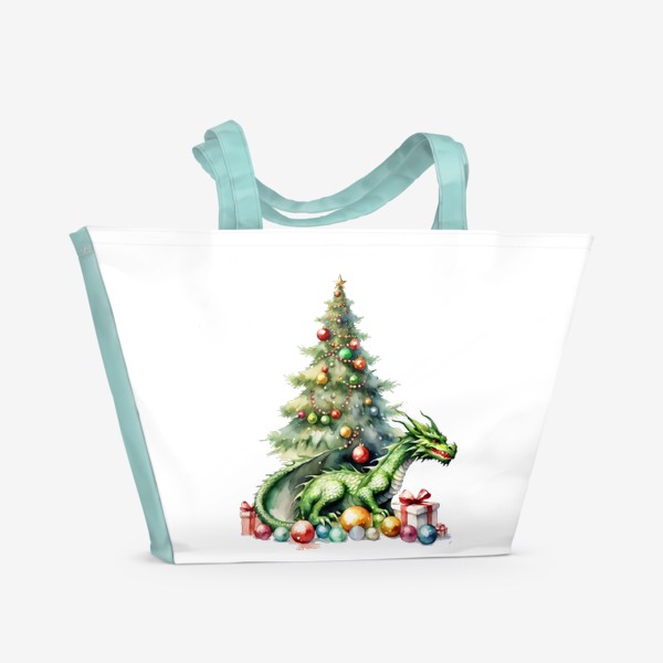 Пляжная сумка «Дракон сидит на подарках и шарах возле новогодней елки, Новый год 2024»