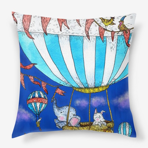 Подушка «Воздушный шар и милые животные»