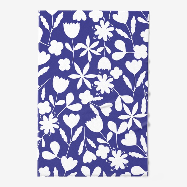 Полотенце «Белые цветы на синем фоне»