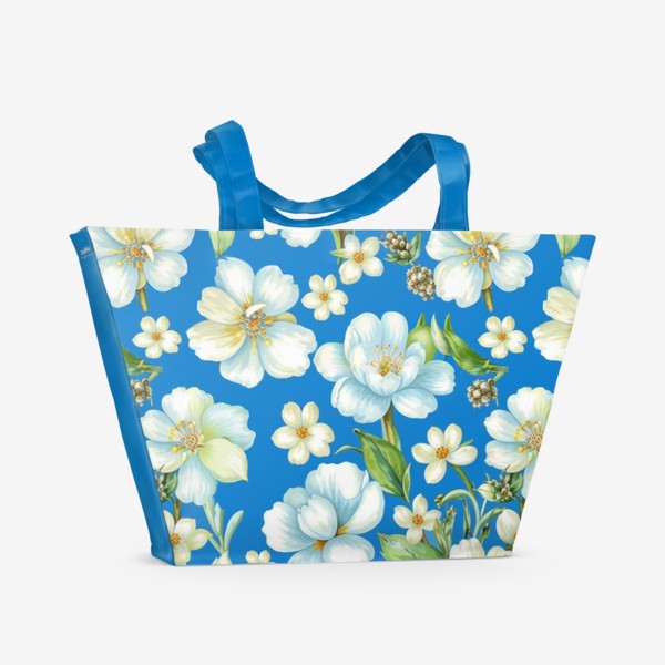 Пляжная сумка «Белые цветы на голубом фоне»
