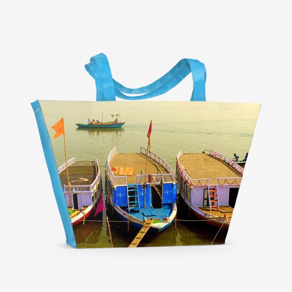Пляжная сумка «Цветные лодочки на реке Ганге»