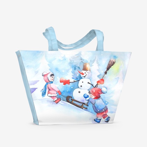 Пляжная сумка «Зимняя сказка! дети катают снеговика на санях.»