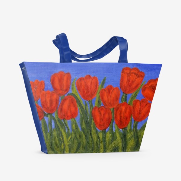 Пляжная сумка «Красные тюльпаны на голубом небе»