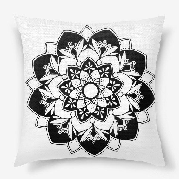 Подушка «Мандала цветок. черно-белая»
