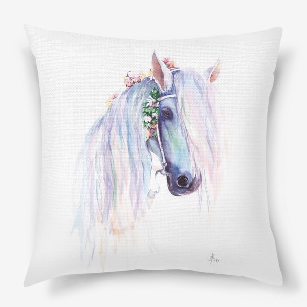 Подушка «Лошадь с вплетёнными в гриву цветами»