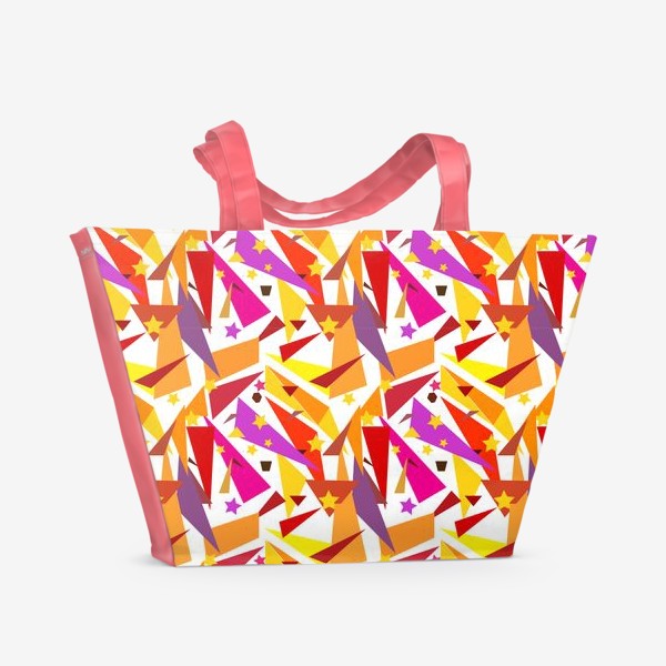 Пляжная сумка &laquo;Абстрактный геометрический оранжевый, розовый. фиолетовый, сиреневый узор с треугольниками и звездами на белом фоне&raquo;
