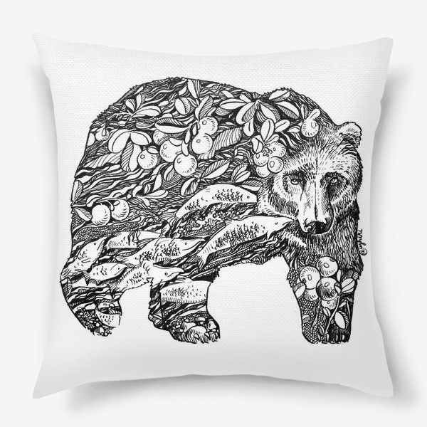 Подушка «Медведь с брусникой»