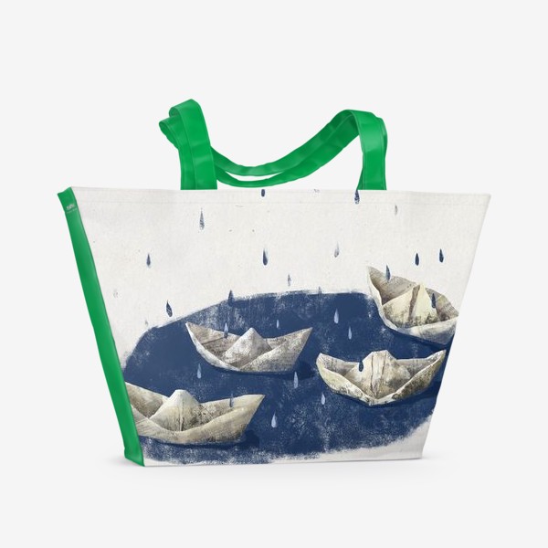 Пляжная сумка «Бумажные кораблики в лужах под дождём.»