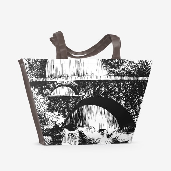 Пляжная сумка «Мост на водопаде в горах»