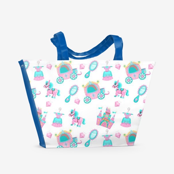Пляжная сумка «Сказочный бесшовный паттерн, в розово-голубой гамме на белом фоне. Карета и платье принцессы»
